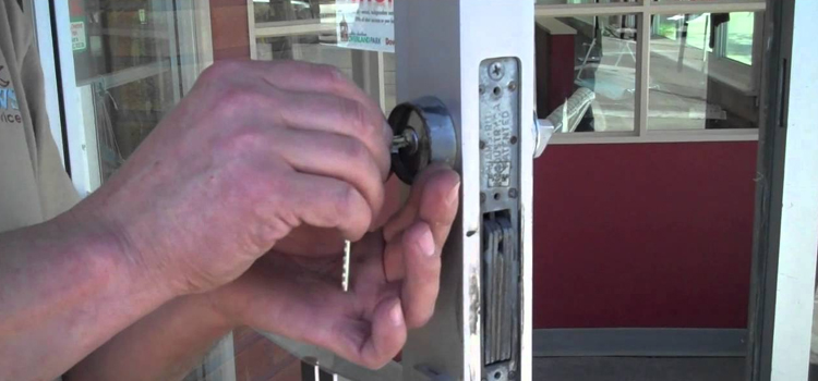 commercial door lock repair Valinda